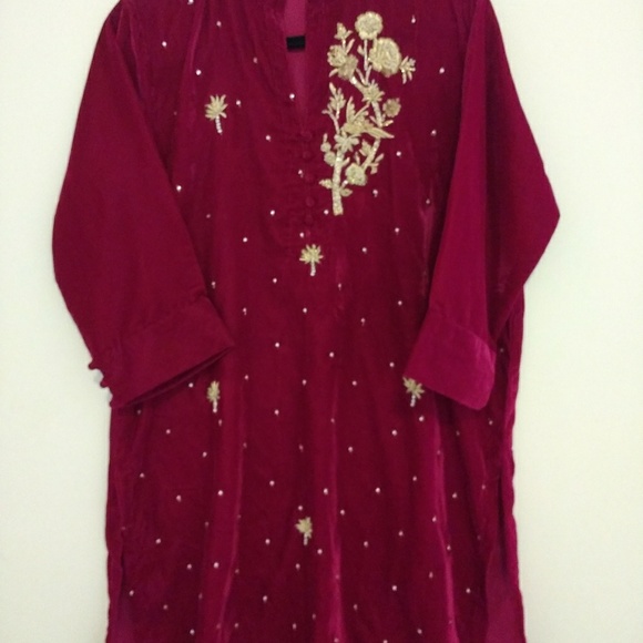 Agha Noor designer velvet Kurti or top - Picture 4 of 8